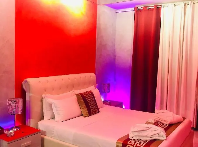 Bed Cinecitta' 4* Rome